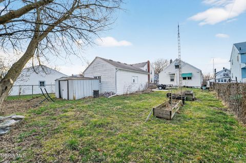 Tiny photo for 1379 Glenview Road, Toledo, OH 43614 (MLS # 10005000)