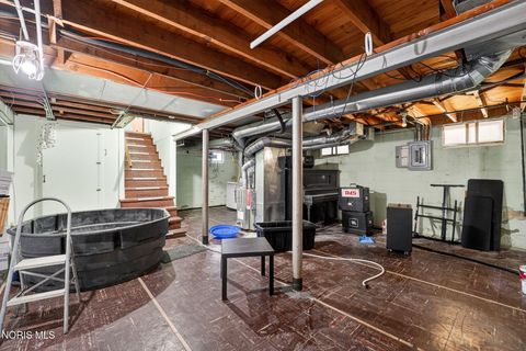 Tiny photo for 1379 Glenview Road, Toledo, OH 43614 (MLS # 10005000)