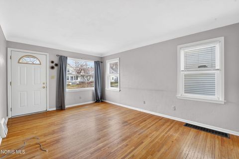 Tiny photo for 1379 Glenview Road, Toledo, OH 43614 (MLS # 10005000)