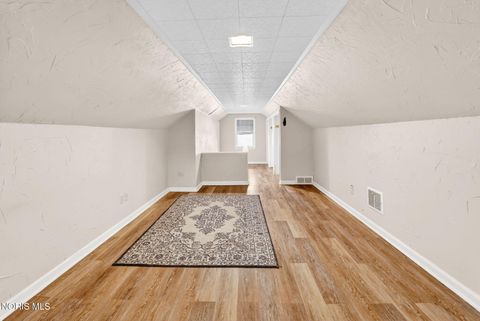 Tiny photo for 1379 Glenview Road, Toledo, OH 43614 (MLS # 10005000)