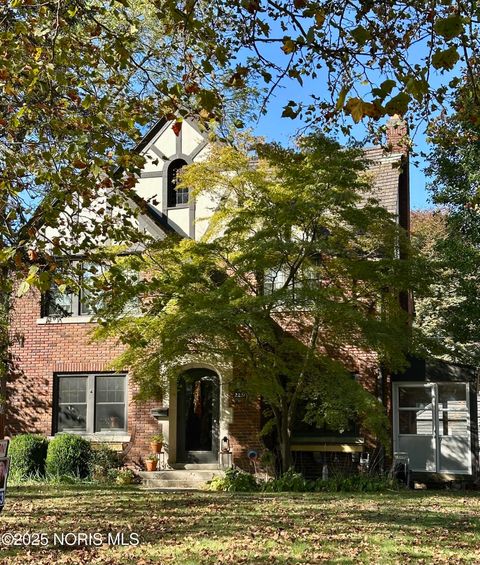 Photo of 2221 Meadowwood Drive, Toledo, OH 43606 (MLS # 10000073) Photo of 2221 Meadowwood Drive, Toledo, OH 43606 (MLS # 10000073)