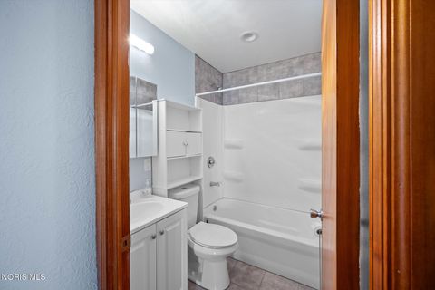 Tiny photo for 2544 Cawdor Road, Oregon, OH 43616 (MLS # 10004654)