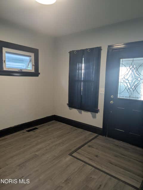Tiny photo for 424 Utah Street, Toledo, OH 43605 (MLS # 10008838)
