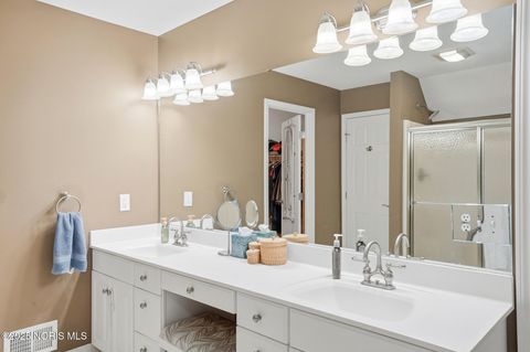 Tiny photo for 606 Forest Lake Drive, Holland, OH 43528 (MLS # 10001876)