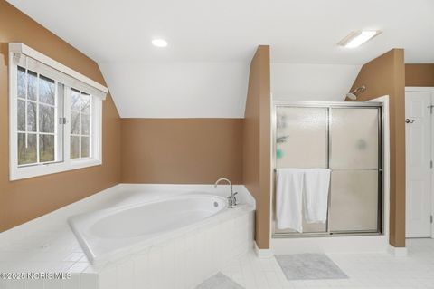 Tiny photo for 606 Forest Lake Drive, Holland, OH 43528 (MLS # 10001876)