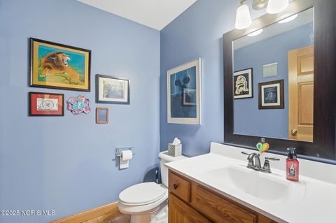 Tiny photo for 606 Forest Lake Drive, Holland, OH 43528 (MLS # 10001876)