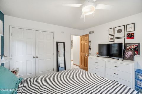 Tiny photo for 606 Forest Lake Drive, Holland, OH 43528 (MLS # 10001876)