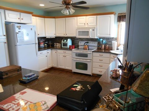 Tiny photo for 1126 Westmont Avenue, Napoleon, OH 43545 (MLS # 10006375)