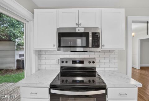 Tiny photo for 2227 Portsmouth Avenue, Toledo, OH 43613 (MLS # 10009581)