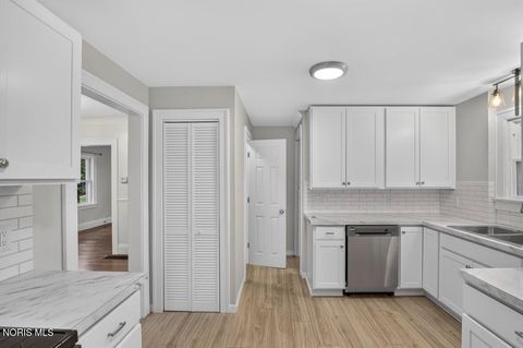Tiny photo for 2227 Portsmouth Avenue, Toledo, OH 43613 (MLS # 10009581)