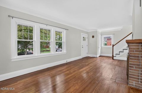 Tiny photo for 2227 Portsmouth Avenue, Toledo, OH 43613 (MLS # 10009581)