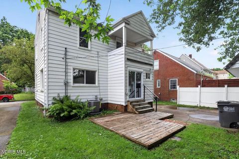Tiny photo for 2227 Portsmouth Avenue, Toledo, OH 43613 (MLS # 10009581)