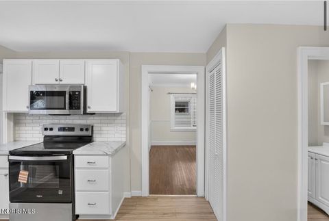 Tiny photo for 2227 Portsmouth Avenue, Toledo, OH 43613 (MLS # 10009581)