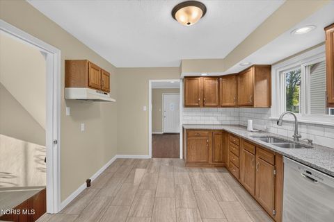 Tiny photo for 536 Clifton Boulevard, Toledo, OH 43607 (MLS # 10010340)