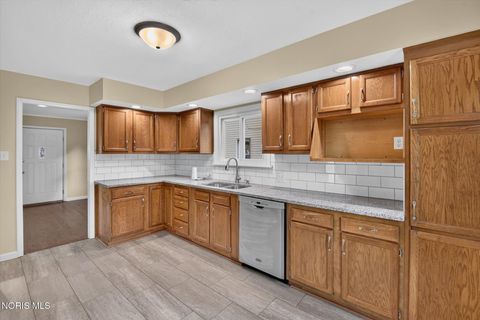 Tiny photo for 536 Clifton Boulevard, Toledo, OH 43607 (MLS # 10010340)