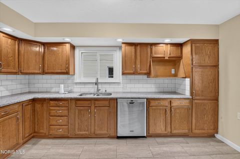 Tiny photo for 536 Clifton Boulevard, Toledo, OH 43607 (MLS # 10010340)