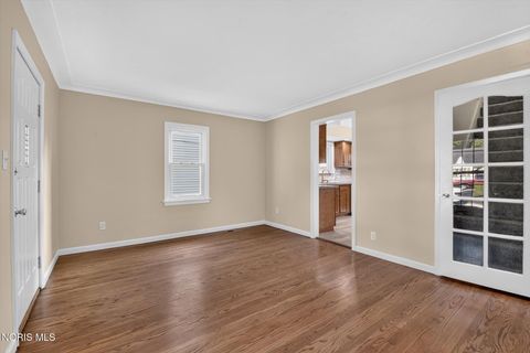Tiny photo for 536 Clifton Boulevard, Toledo, OH 43607 (MLS # 10010340)