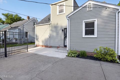 Tiny photo for 536 Clifton Boulevard, Toledo, OH 43607 (MLS # 10010340)