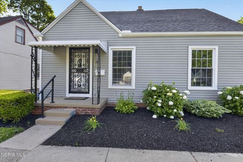 Tiny photo for 536 Clifton Boulevard, Toledo, OH 43607 (MLS # 10010340)