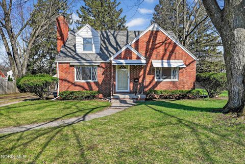 Photo of 2430 Secor Road, Toledo, OH 43606 (MLS # 10005356)