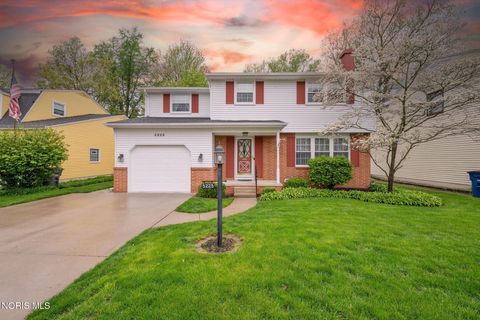 Photo of 5223 Oakridge Drive, Toledo, OH 43623 (MLS # 10006385)
