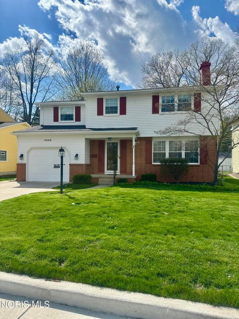 Photo of 5223 Oakridge Drive, Toledo, OH 43623 (MLS # 10006385)
