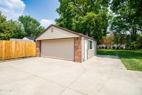 Tiny photo for 951 Mulberry Street, Perrysburg, OH 43551 (MLS # 10010764)