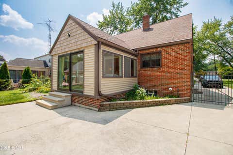 Tiny photo for 951 Mulberry Street, Perrysburg, OH 43551 (MLS # 10010764)