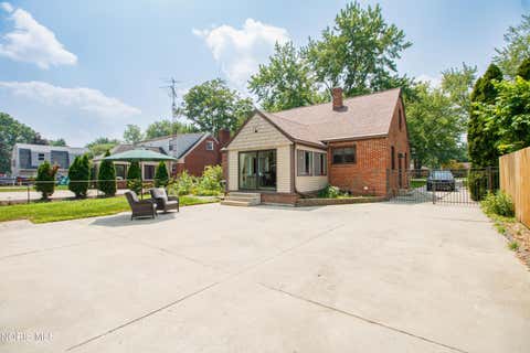 Tiny photo for 951 Mulberry Street, Perrysburg, OH 43551 (MLS # 10010764)
