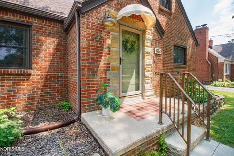 Tiny photo for 951 Mulberry Street, Perrysburg, OH 43551 (MLS # 10010764)
