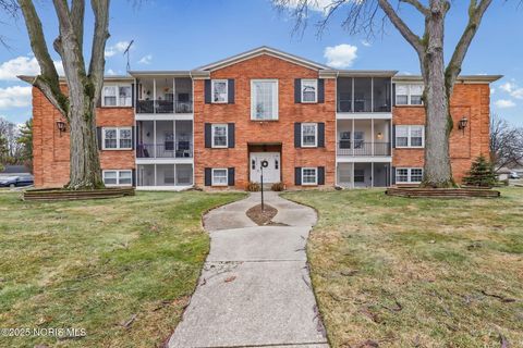 Photo of 5533 Cresthaven Lane # 6 2c, Toledo, OH 43614 (MLS # 10002624)