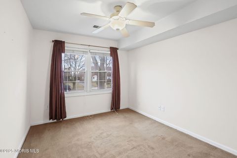 Tiny photo for 5533 Cresthaven Lane # 6 2c, Toledo, OH 43614 (MLS # 10002624)