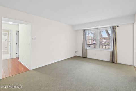 Tiny photo for 5533 Cresthaven Lane # 6 2c, Toledo, OH 43614 (MLS # 10002624)