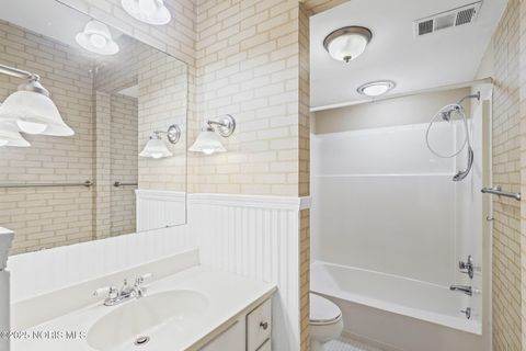 Tiny photo for 5533 Cresthaven Lane # 6 2c, Toledo, OH 43614 (MLS # 10002624)