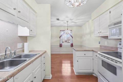 Tiny photo for 5533 Cresthaven Lane # 6 2c, Toledo, OH 43614 (MLS # 10002624)