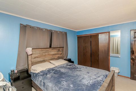 Tiny photo for 4518 Thackeray Road, Maumee, OH 43537 (MLS # 10008169)