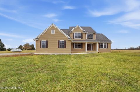 Photo of 17267 Reams Road, Bowling Green, OH 43402 (MLS # 10002027)