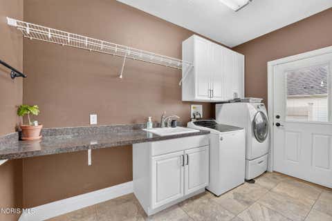Tiny photo for 690 Ridge Lake Court, Perrysburg, OH 43551 (MLS # 10010798)