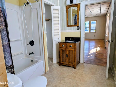 Tiny photo for 127 E Lynn Street, Edgerton, OH 43517 (MLS # 10014472)
