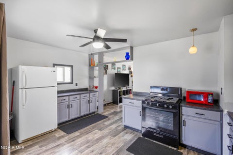 Tiny photo for 2039 N Ravine Parkway, Toledo, OH 43605 (MLS # 10013355)