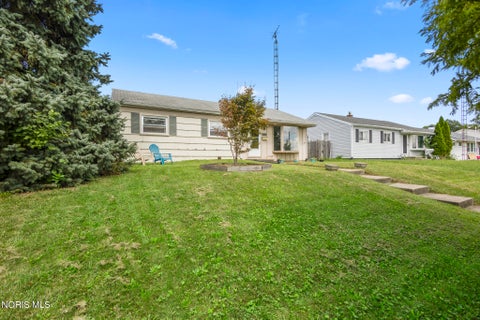 Photo of 2039 N Ravine Parkway, Toledo, OH 43605 (MLS # 10013355)