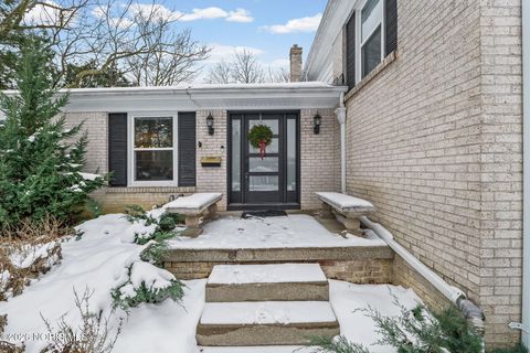 Tiny photo for 2203 Innisbrook Road, Ottawa Hills, OH 43606 (MLS # 10003386)