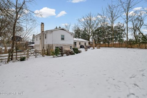 Tiny photo for 2203 Innisbrook Road, Ottawa Hills, OH 43606 (MLS # 10003386)