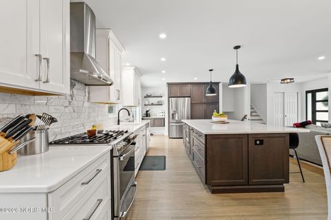 Tiny photo for 2203 Innisbrook Road, Ottawa Hills, OH 43606 (MLS # 10003386)