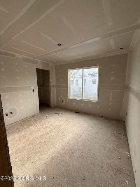 Tiny photo for 1926 Meadowlark Avenue, Toledo, OH 43614 (MLS # 10002627)