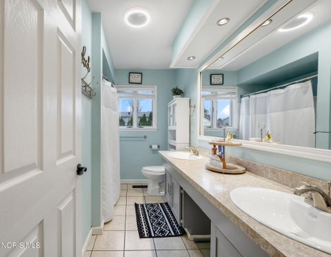 Tiny photo for 354 Shrewsbury Road, Holland, OH 43528 (MLS # 10013304)