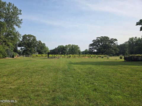Tiny photo for 13554 Mohler Road, Grand Rapids, OH 43522 (MLS # 10011848)