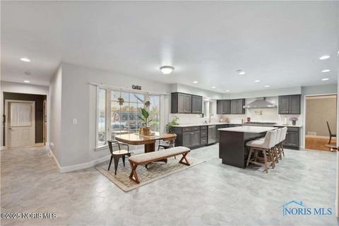 Tiny photo for 25581 Normandy Road, Perrysburg, OH 43551 (MLS # 10001924)