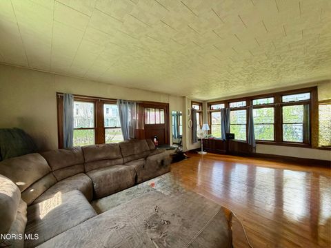 Tiny photo for 637 Jefferson Avenue, Defiance, OH 43512 (MLS # 10006353)