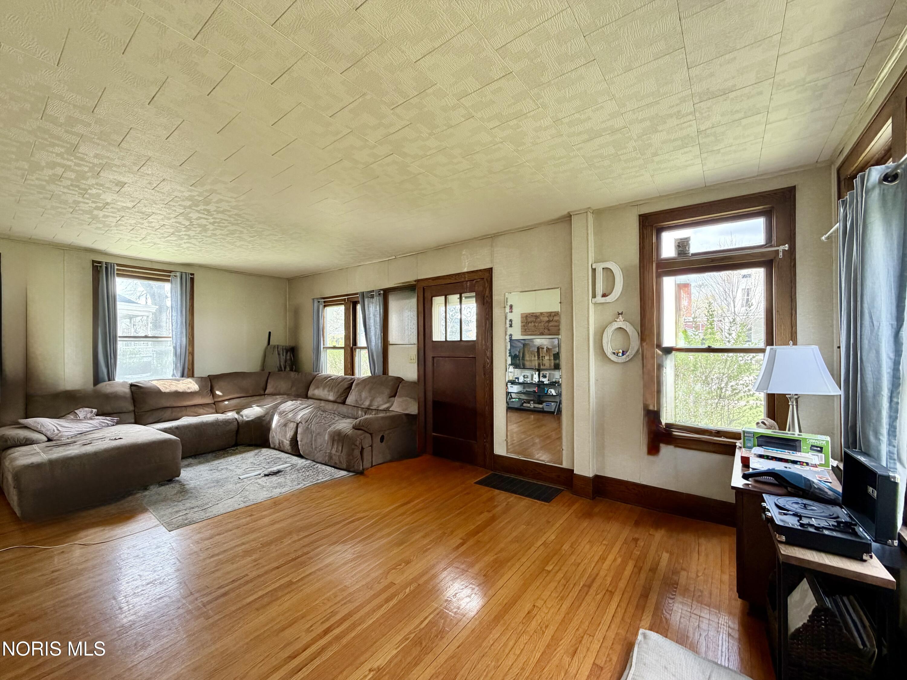 637 Jefferson Avenue